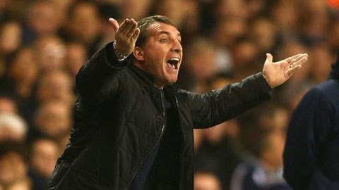 Rodgers bức xúc với hàng loạt sai lầm của trọng tài