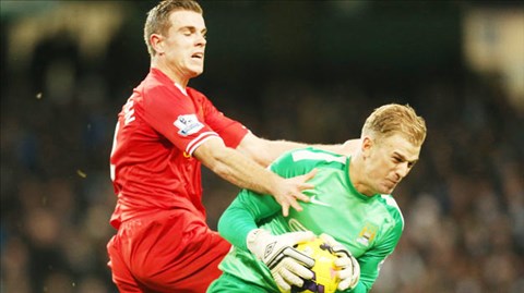 Joe Hart (phải) thường thể hiện được bản lĩnh trong những trận cầu lớn