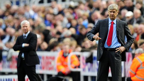Wenger đã giúp Arsenal vô địch lượt đi Premier League