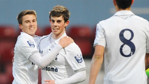 Cầu thủ McEvoy của U19 Tottenham giống hệt Gareth Bale