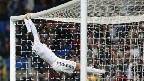 BONGDA+ Ronaldo cang thang khi Messi tro lai va ghi 2 ban?