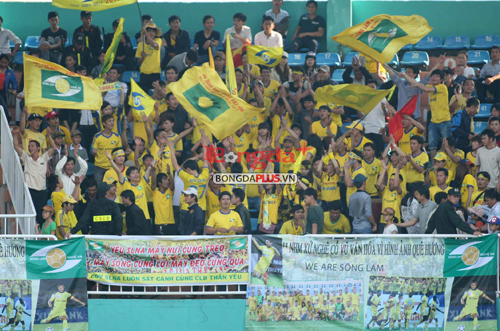 Những khoảnh khắc ấn tượng vòng 4 V-League 2014