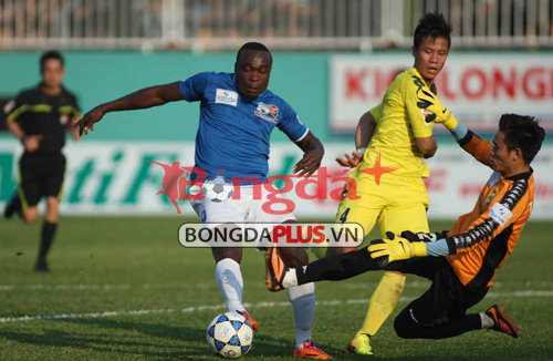 Những khoảnh khắc ấn tượng vòng 4 V-League 2014