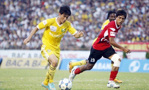 Công Vinh rất khát khao có được bàn thắng thứ 100 tại V-League.