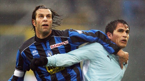 Dường như Lazio (phải) không còn mặn mà với Europa League
