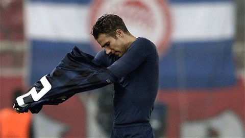 Van Persie tỏ rõ thái độ chán nản