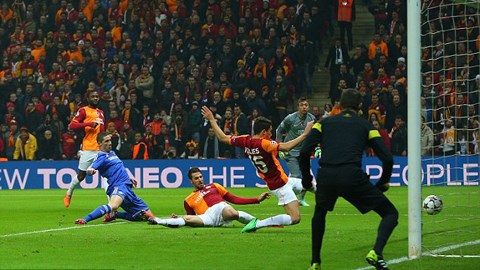 Tiền đạo Torres được chấm điểm cao nhất đội hình Chelsea