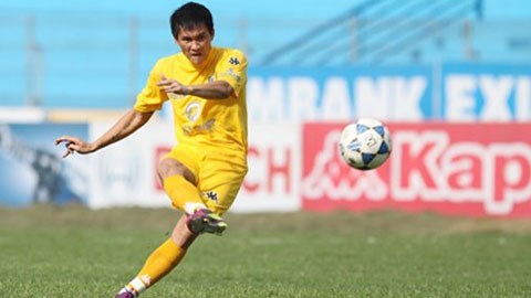 Công Vinh đã trải qua 379 phút tịt ngòi.