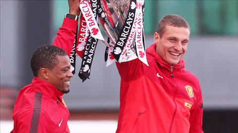 Như Vidic, Evra sắp chấm dứt 9 năm phục vụ Quỷ đỏ