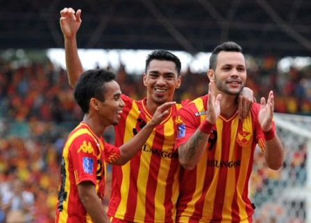 Chùm ảnh HN.T&T - Selangor trước trận 