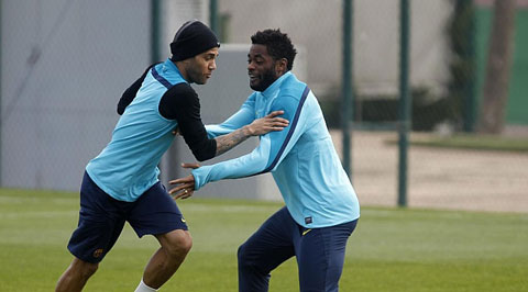 Barca: Sự cô đơn trong ngôi nhà đỏ-xanh