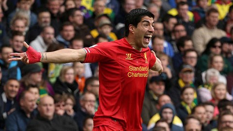 Suarez đang được BLĐ Barca theo sát