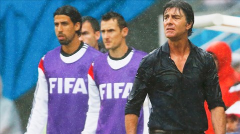 Người Đức không hài lòng với cách dùng người của HLV Joachim Loew