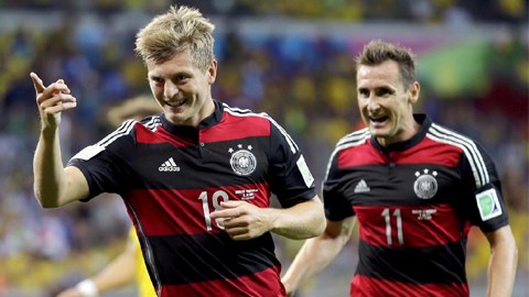 Kroos từng được liên hệ với Barca