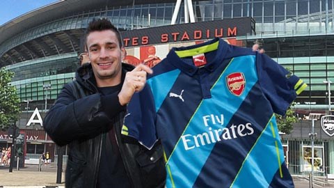 Debuchy sẽ chính thức là người của Arsenal vào tối nay