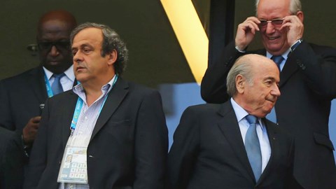 FIFA cần siết chặt cung cách quản lý thay vì đổ lỗi hay cấm đoán các đại diện cầu thủ