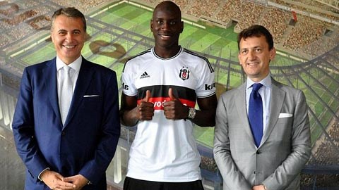 Demba Ba mặc áo số 9 tại Besiktas