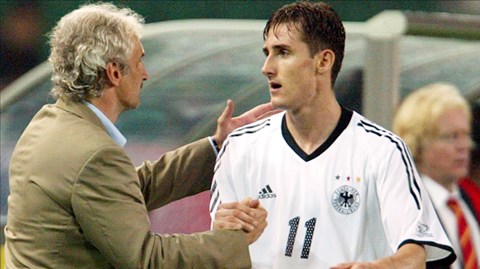 Klose là cây ghi bàn số 1 tuyển Đức (71 bàn) và World Cup (16 bàn)
