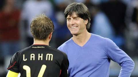 Philipp Lahm để lại cho HLV Joachim Loew bài toán khó khi tìm người thay anh