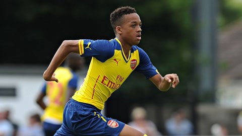 Chris Willock được chơi cho đội 1 Arsenal khi mới 16 tuổi