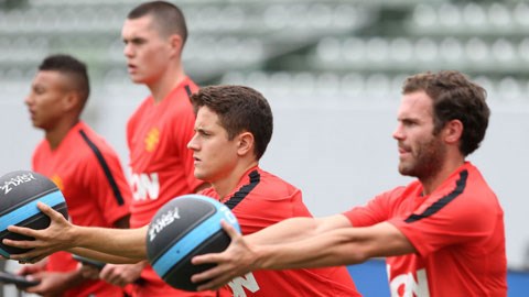 Tài năng trẻ Herrera (giữa) chưa chắc đã có thể tỏa sáng khi vừa đến Premier League