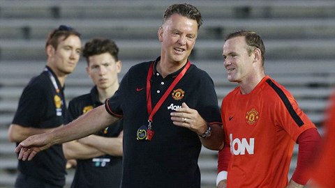 Louis van Gaal hứa hẹn lập lại trật tự đã mất tại Old Trafford giúp M.U hồi sinh