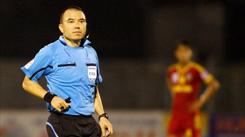 Trọng tài Phùng Đình Dũng