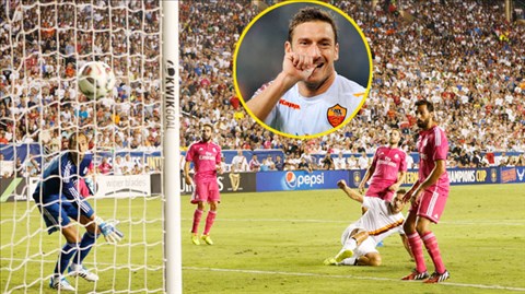 Pha ghi bàn duy nhất của Totti (áo sáng) giúp Roma đánh bại Real