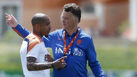 De Jong đang rất muốn tiếp tục làm việc với Van Gaal