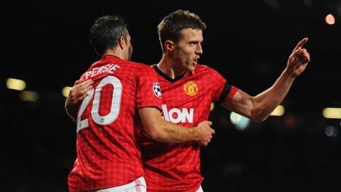 M.U sẽ không có sự phục vụ của Van Persie và Carrick trong trận khai mạc