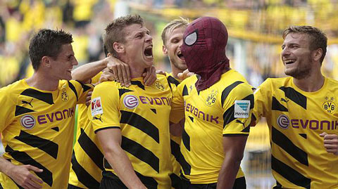 Dortmund: Sống lại giấc mơ vàng! Dortmund: Sống lại giấc mơ vàng!