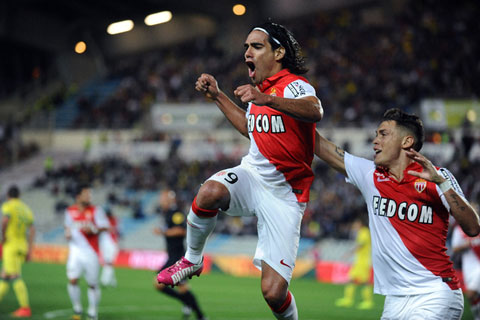 Radamel Falcao: Tầm vóc của ngôi sao! Radamel Falcao: Tầm vóc của ngôi sao!