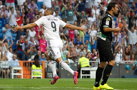 Benzema ghi bàn trở lại sau 4 tháng “tịt ngòi” Benzema ghi bàn trở lại sau 4 tháng “tịt ngòi”