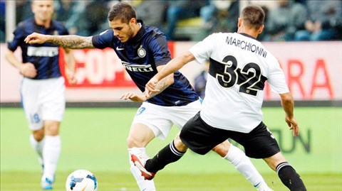 Trước một Torino chơi sân nhà khá tốt, Inter (áo xanh đen) không dễ ca khúc khải hoàn