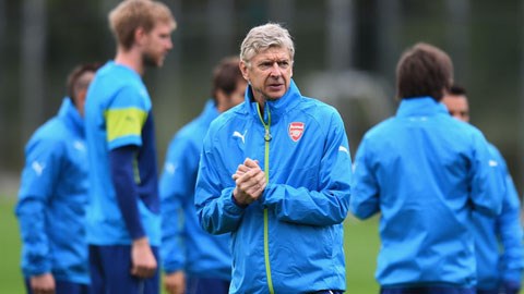 HLV Wenger vẫn đang úp mở kế hoạch chiêu mộ thêm cầu thủ vào phút chót