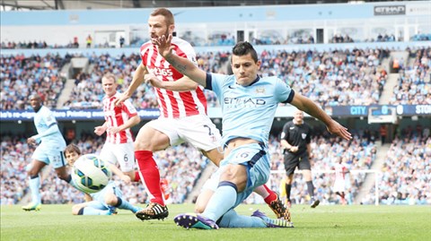 Man City (phải) sẽ rút ra được những bài học để mạnh mẽ hơn ở chặng đường phía trước