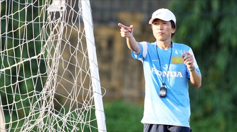 HLV Toshiya Miura muốn xây dựng một lối chơi hiện đại và giàu thể lực cho ĐT Olympic Việt Nam