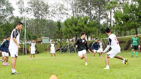 Buổi tập của ĐT U19 Việt Nam tại Trung tâm Hàm Rồng (Gia Lai)