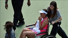 Bán kết US Open: Peng rời sân bằng xe lăn, Wozniacki gặp Williams ở chung kết Bán kết US Open: Peng rời sân bằng xe lăn, Wozniacki gặp Williams ở chung kết