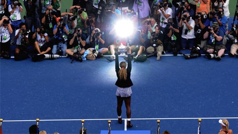 Ở trận chung kết đơn nữ US Open, Serena Williams đã dễ dàng đánh bại Caroline Wozniacki sau 2 set với cùng tỷ số 6-3