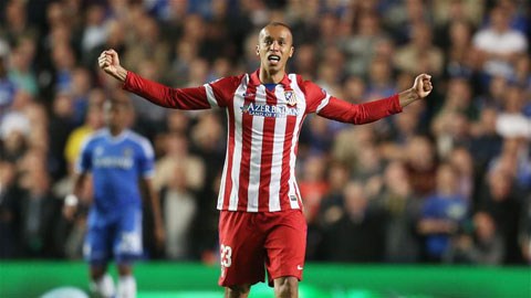 Joao Miranda từng được cả Chelsea lẫn M.U liên hệ