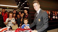 Torres hợp với Milan hơn Balotelli! Torres hợp với Milan hơn Balotelli!