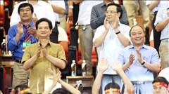 Thủ tướng Nguyễn Tấn Dũng và nhiều lãnh đạo dự khán trận chung kết Thủ tướng Nguyễn Tấn Dũng và nhiều lãnh đạo dự khán trận chung kết