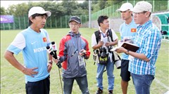 HLV Toshiya Miura: “Chúng tôi quyết thắng Kyrgyzstan!” HLV Toshiya Miura: “Chúng tôi quyết thắng Kyrgyzstan!”