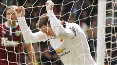 Rooney: Lùi xuống, lùi xuống nữa, và... bật bãi!? Rooney: Lùi xuống, lùi xuống nữa, và... bật bãi!?