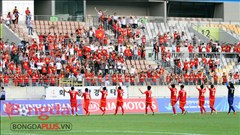 Olympic Việt Nam xúc động trước tình cảm của CĐV xa xứ Olympic Việt Nam xúc động trước tình cảm của CĐV xa xứ