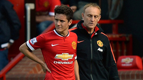 Chấn thương của Ander Herrera do trọng tài gây ra? Chấn thương của Ander Herrera do trọng tài gây ra?