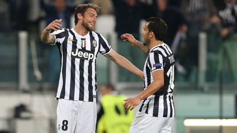 Marchisio (trái) giờ lại là trụ cột của hàng tiền vệ Juventus