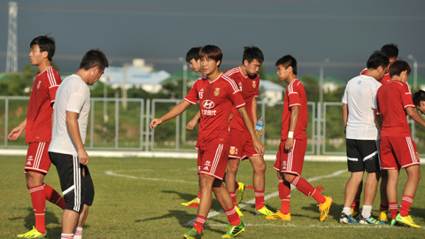 Đột nhập buổi tập của U19 Trung Quốc Đột nhập buổi tập của U19 Trung Quốc