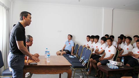 Hai Phó Chủ tịch VFF Trần Quốc Tuấn và Đoàn Nguyên Đức thăm và động viên U19 Việt Nam Hai Phó Chủ tịch VFF Trần Quốc Tuấn và Đoàn Nguyên Đức thăm và động viên U19 Việt Nam